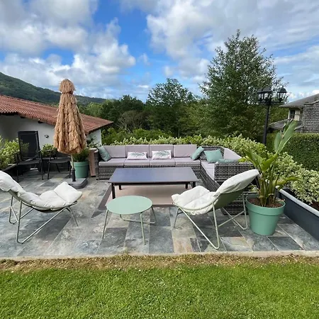Higer Villa *